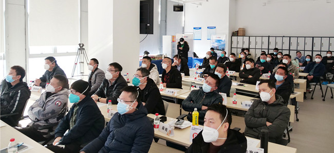 UBE腰椎管減壓術和椎間融合術實操訓練營，C形臂影像護航